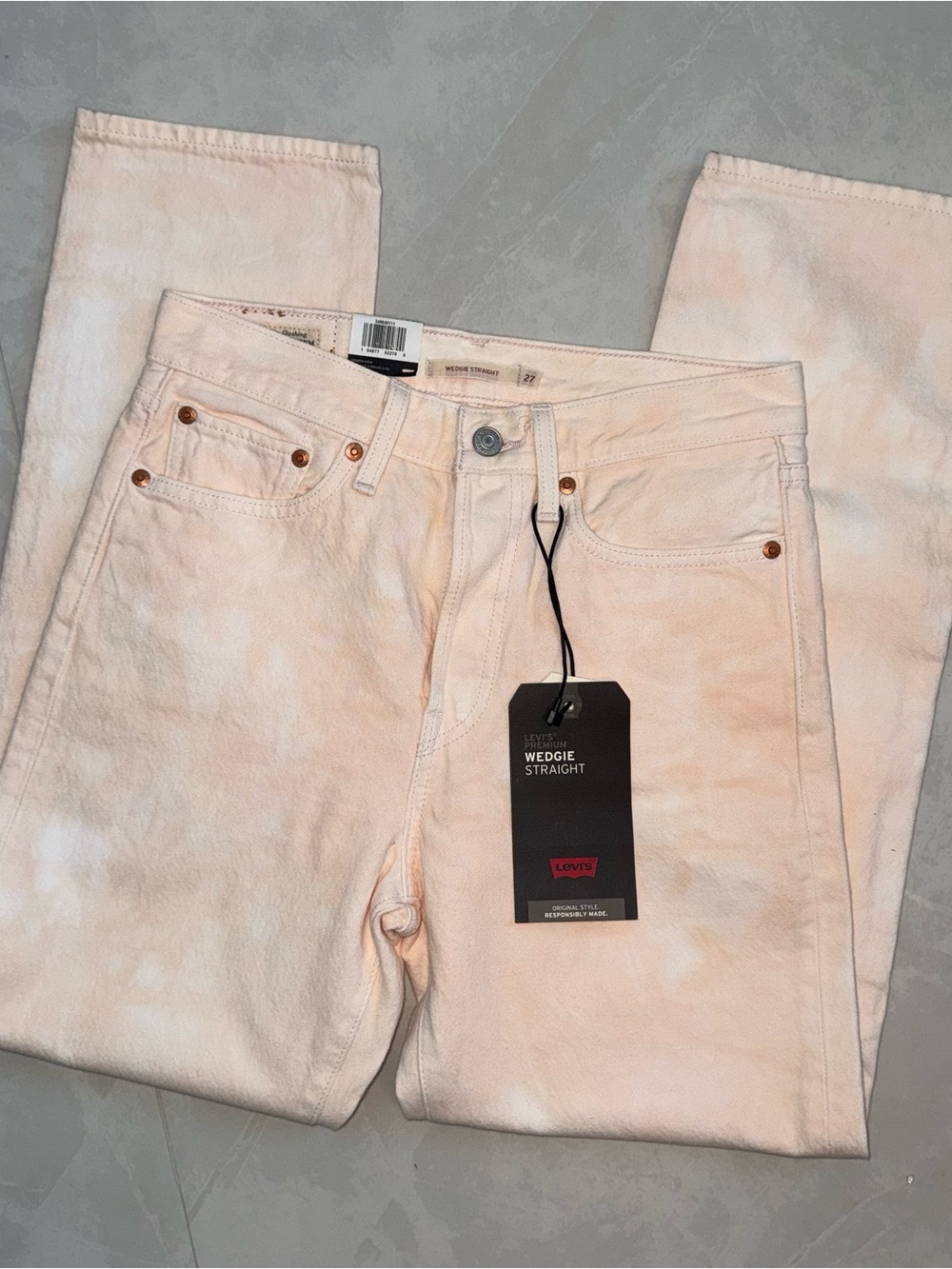 Levi's Wedgie Straight Jeans - Pale Peach Tie-Dye